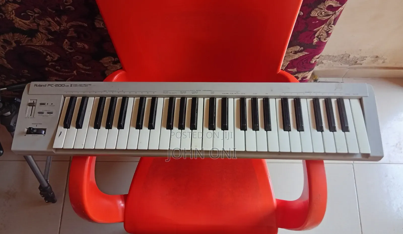 Roland PC-200 Midi Controller Keyboard