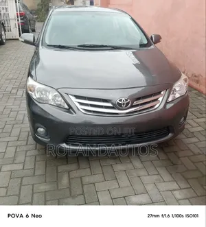 Toyota Corolla 2011 Gray