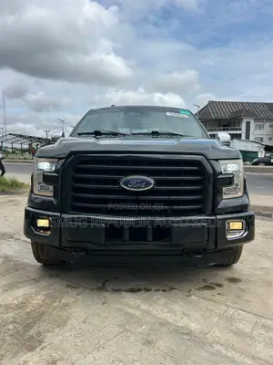 Ford F-150 Lariat 4dr SuperCrew 4WD 6.5 ft. SB (5.0L 8cyl 6A) 2015