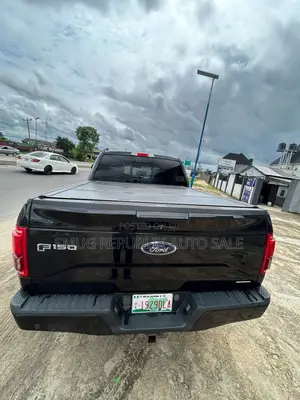 Ford F-150 Lariat 4dr SuperCrew 4WD 6.5 ft. SB (5.0L 8cyl 6A) 2015