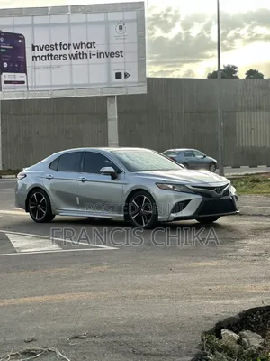 Toyota Camry 2018 Silver