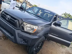 Toyota Tacoma 2015 Gray