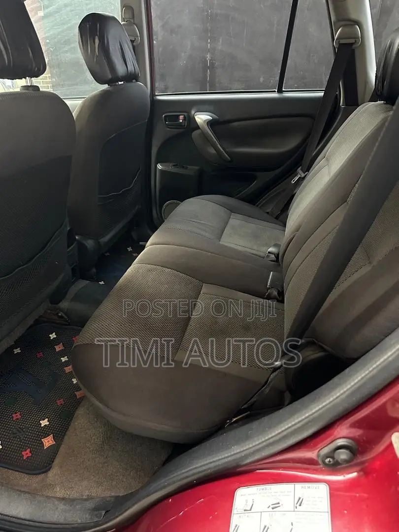 Toyota RAV4 Automatic 2004 Red