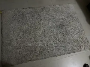 Fluffy White Fur Rug 4ft by 6ft