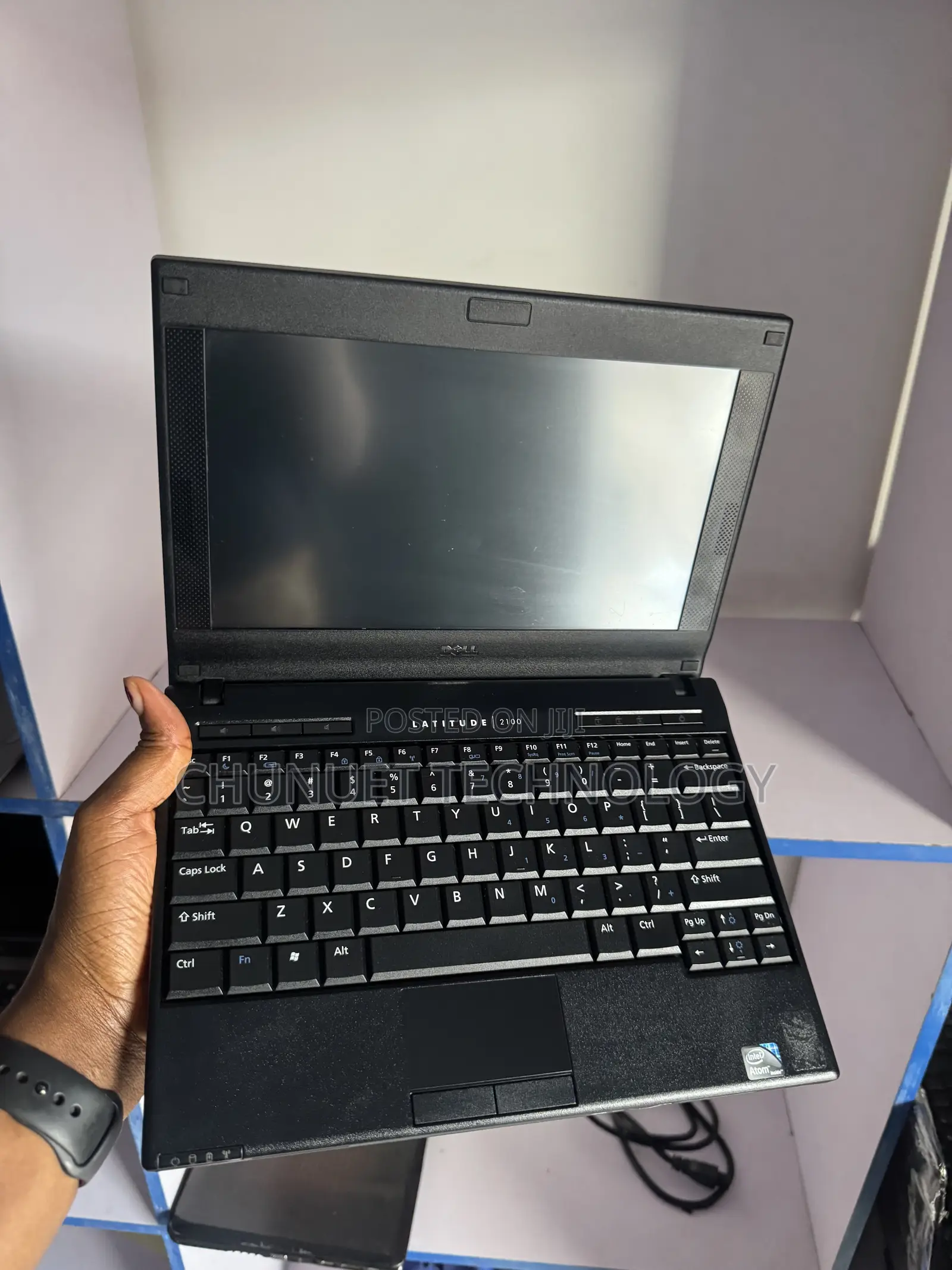 Laptop Dell Latitude 2100 2GB Intel Atom HDD 320GB
