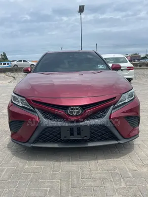 Toyota Camry 2018 Red