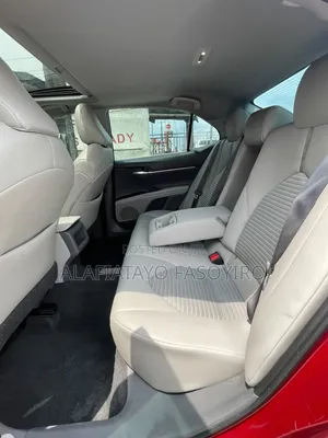 Toyota Camry 2018 Burgundy
