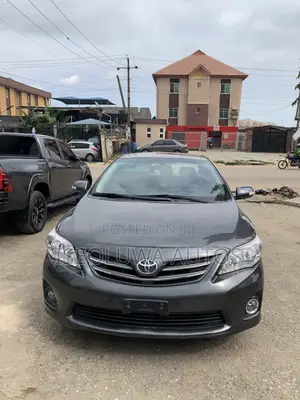 Toyota Corolla 2012 Gray