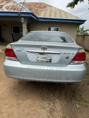 Toyota Camry 2005 Blue