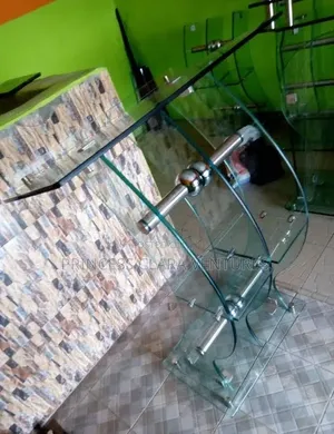 High Quality White Glass Pulpit