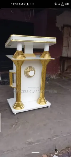 High Quality Gold Wooden Pulpit for Church