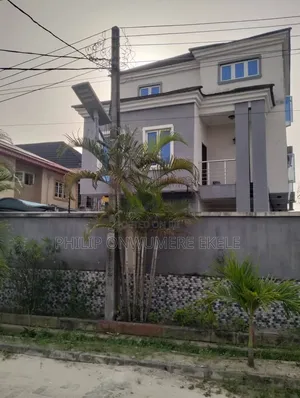 5bdrm Duplex in For Sale Call In for sale