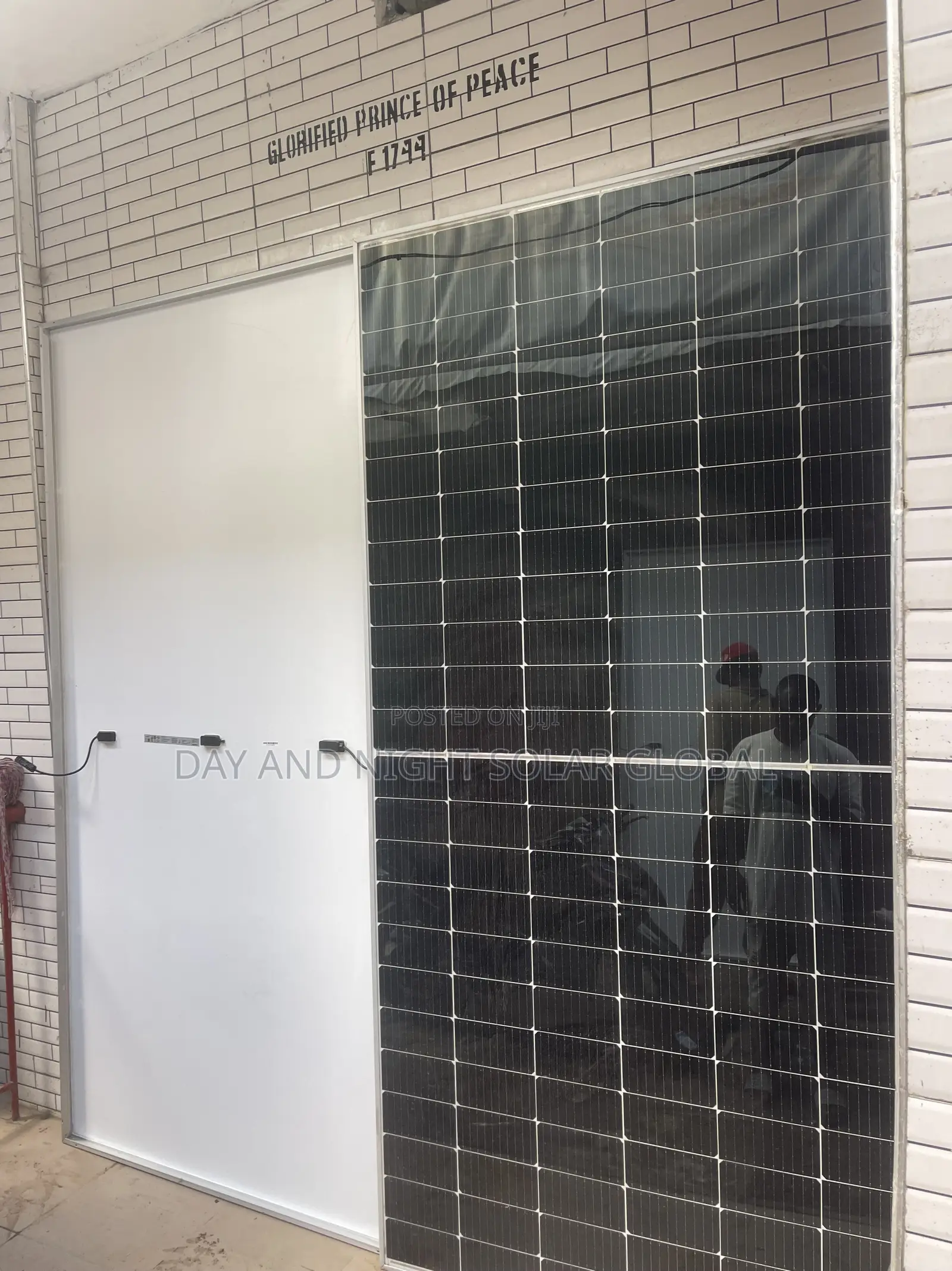 Clean Tukumbo 600watts Original Jinko Solar Panel