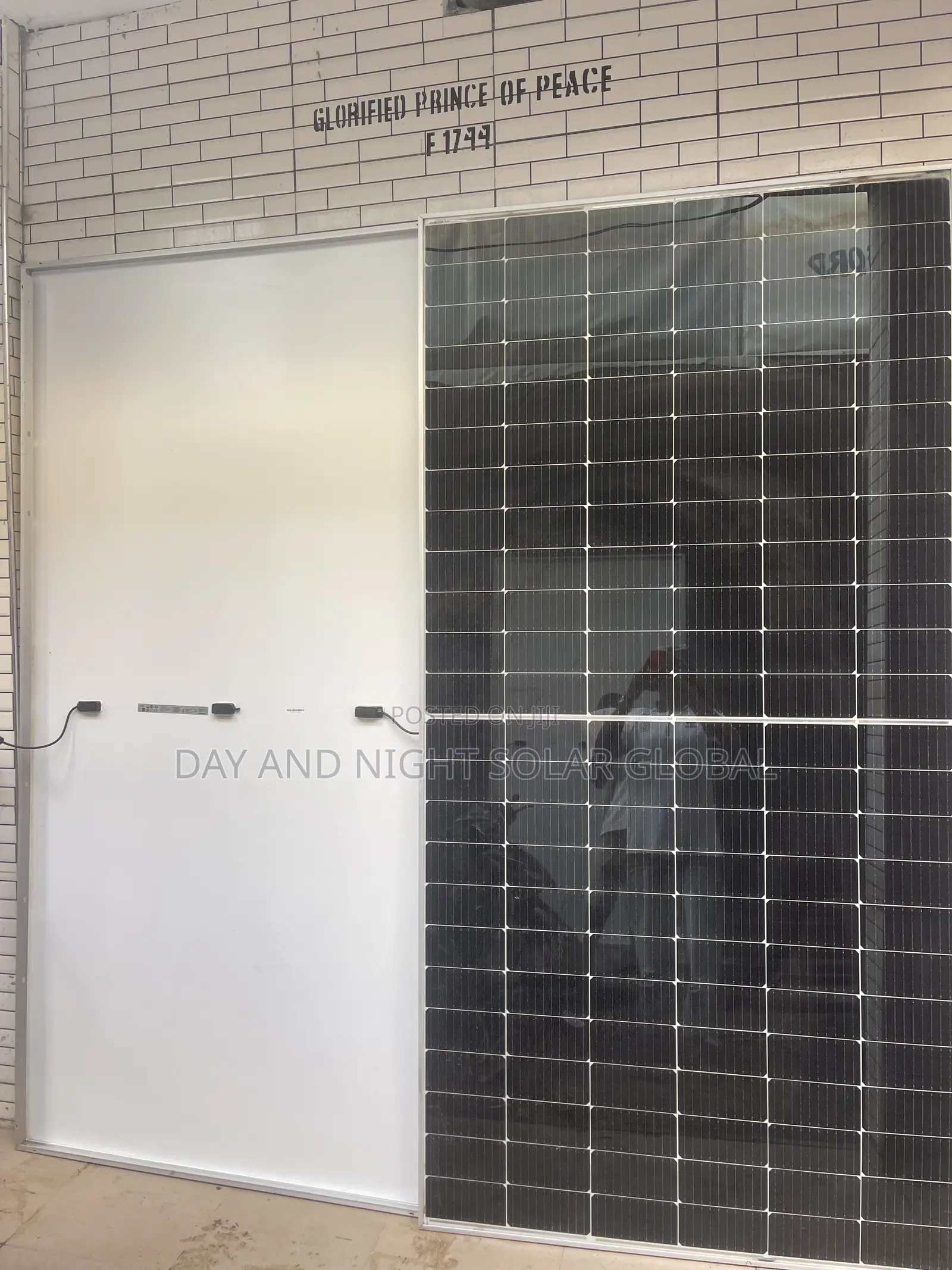 Clean Tukumbo 600watts Original Jinko Solar Panel