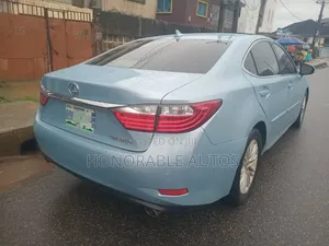 Lexus ES 2014 Blue