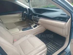 Lexus ES 2014 Blue