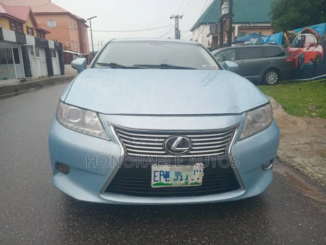 Lexus ES 2014 Blue