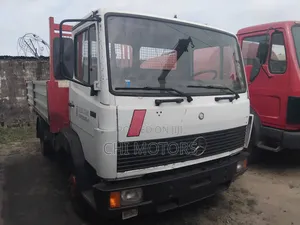 Mercedes 814 Tipping Truck