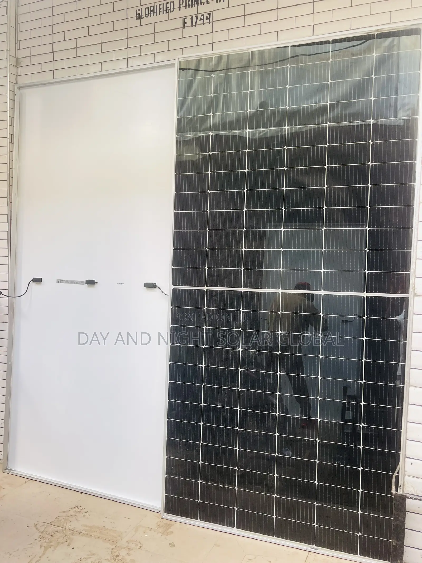 Original Clean Tukumbo 600watts Jinko Solar Panel