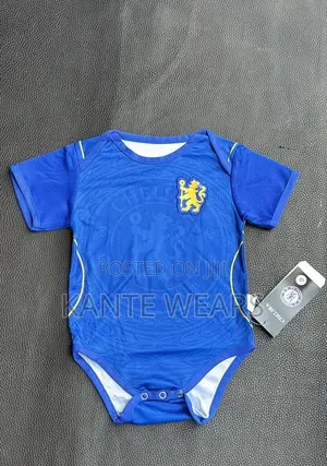 Chelsea Kids Pin Down Jerseys