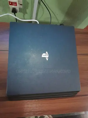 Playstation 4 Pro.