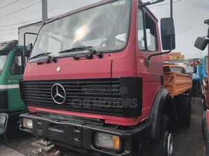 Mercedes Benz Tipping Truck 1617 2006 Red