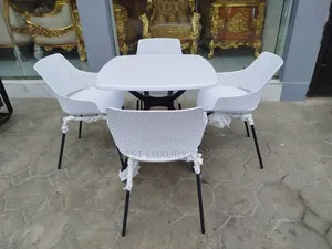Luxurious Restaurant Table With 4 Chairs