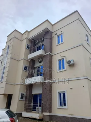 7bdrm Bungalow in Properties Real for rent