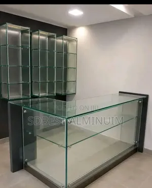 Show Glass Frameless