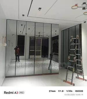 Closet Profile Glass Wardrobe
