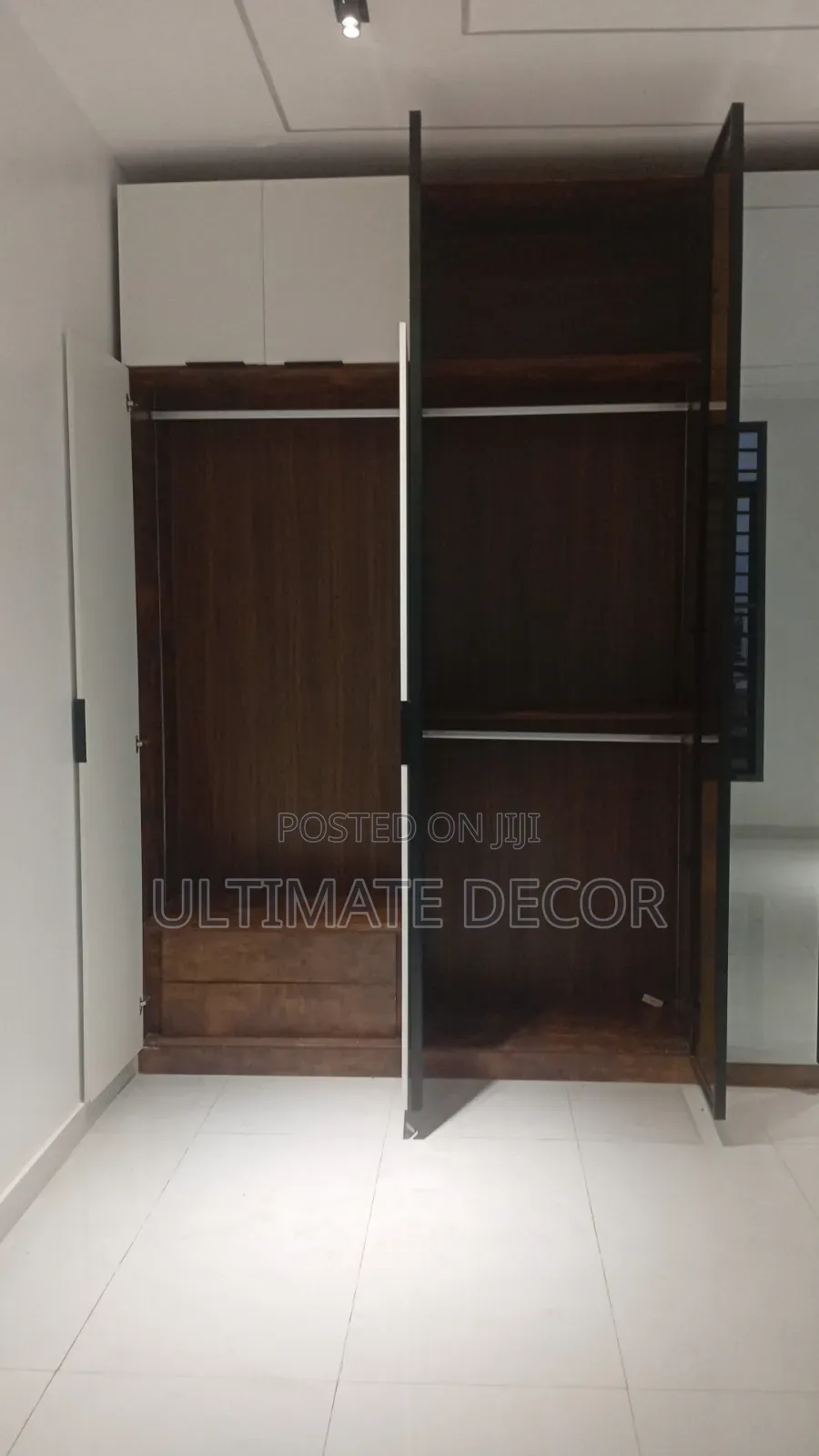 Profile Glass Wardrobe
