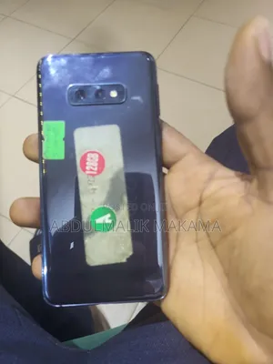Samsung Galaxy S10e 128 GB Black