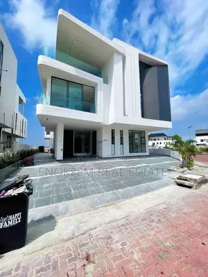 6bdrm Duplex in Lagos State for sale