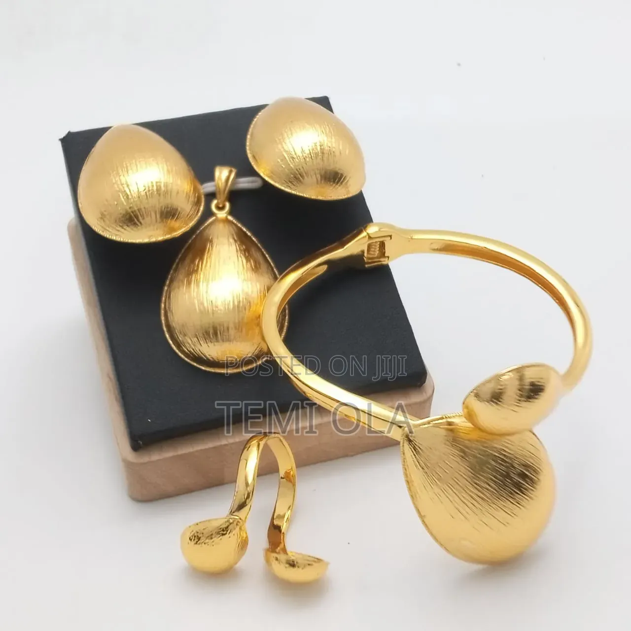 Zirconia Set