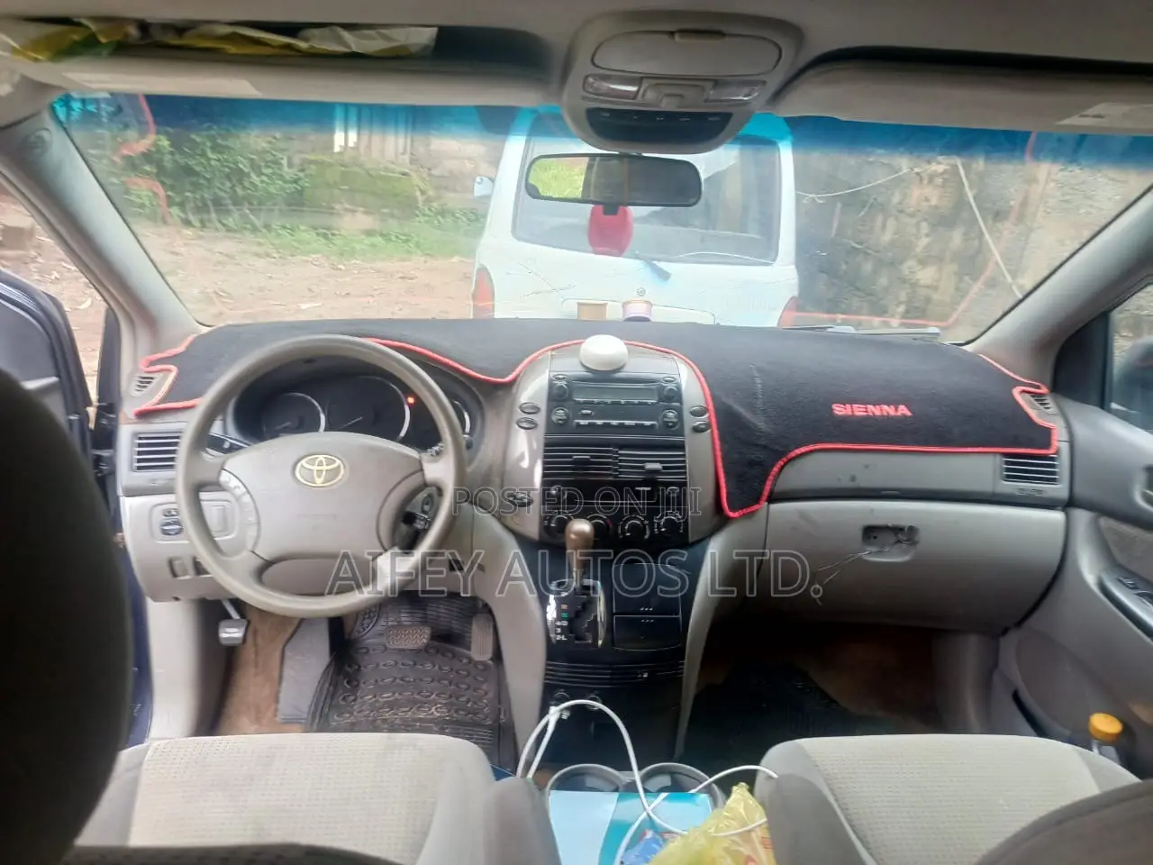 Toyota Sienna 2006 Gold