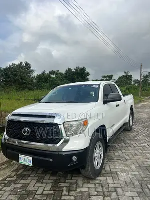 Toyota Tundra 2013 White
