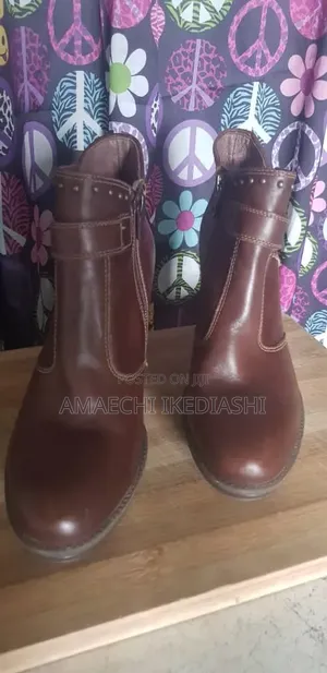 Nero Giardini Original Classic Ankle Boots
