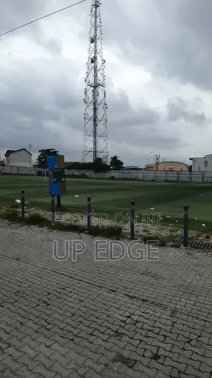 100 by 100 Feet Land