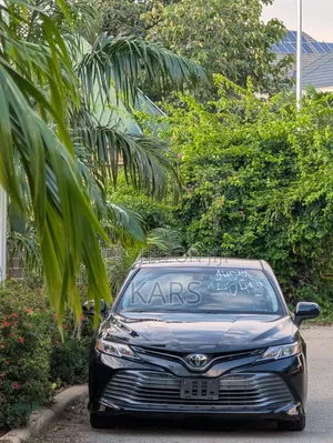 Toyota Camry LE FWD (2.5L 4cyl 8AM) 2018 Black