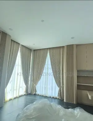 King’s Royal Curtain