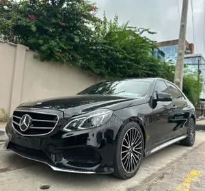Mercedes-Benz E350 Base 4Matic Sedan AWD (3.5L 6cyl 7A) 2014 Black