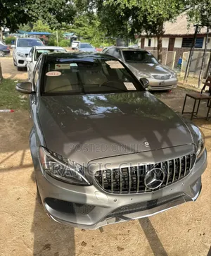 Mercedes-Benz C400 2018 Gray