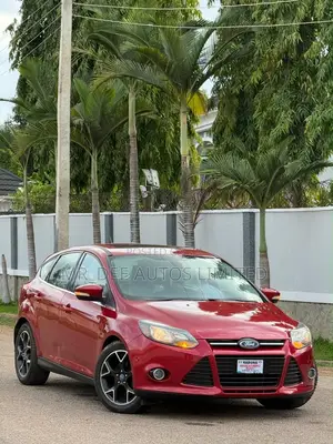 Ford Focus 2011 Red