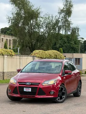 Ford Focus 2011 Red