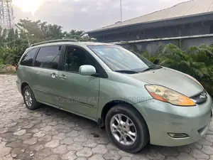 Toyota Sienna 2008