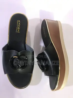 Caroama Shoes