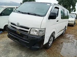 Toyota HiAce 2012 White