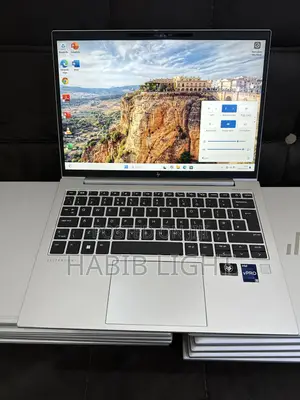 Laptop HP EliteBook 830 G9 16GB Intel Core i5 SSD 256GB