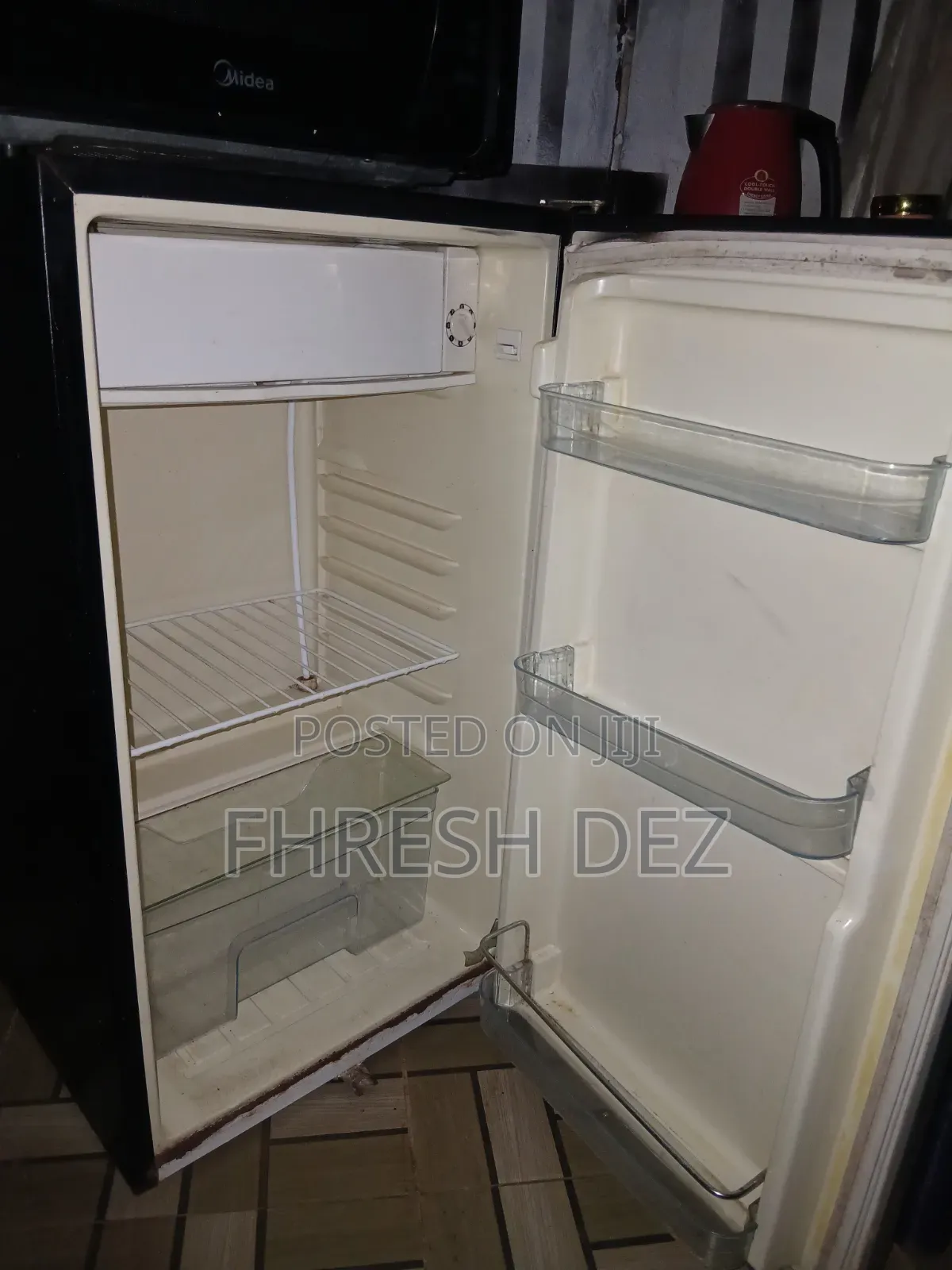 Refrigerator