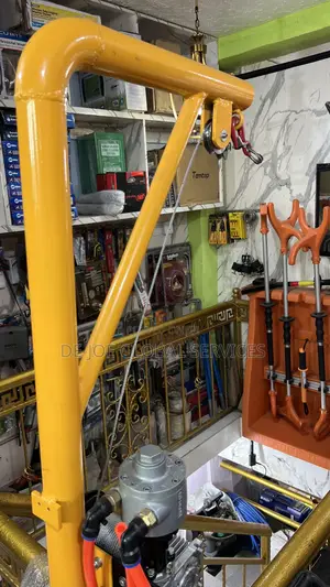 Pneumatic Davit Crane With Air-Powered Wire-Rope Winch
